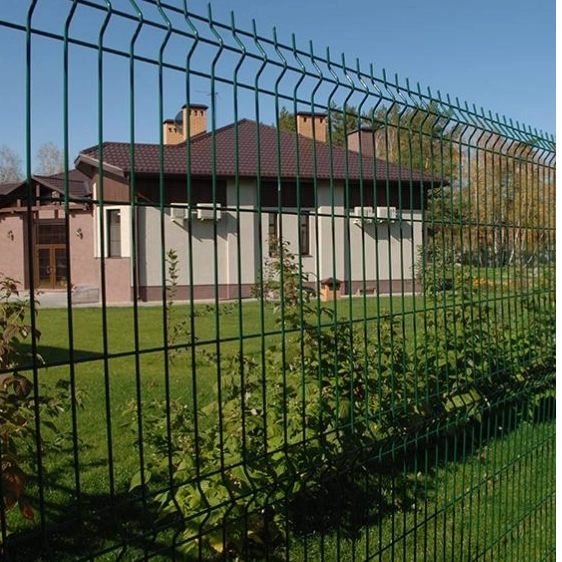 Peach Post Fence with mesh structure to prevent falling