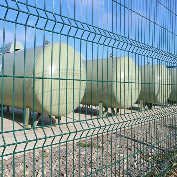 Durable export-grade Peach Post Fence