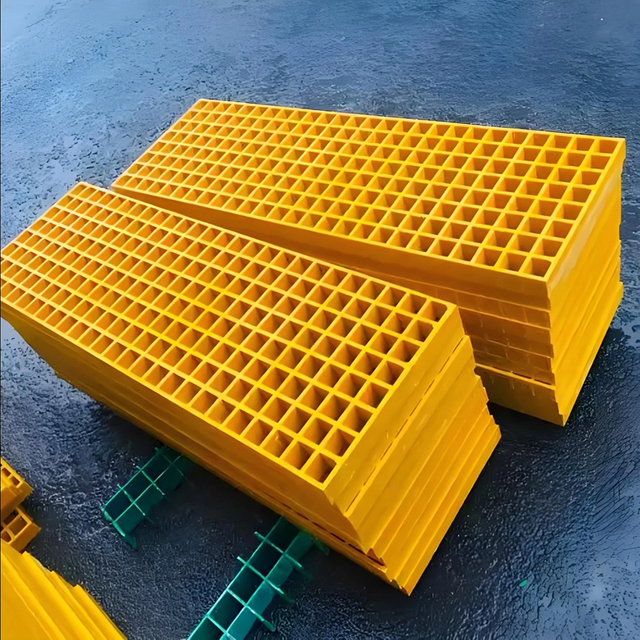 Heavy Duty Fiberglass (FRP) Grating - Multi-Application 